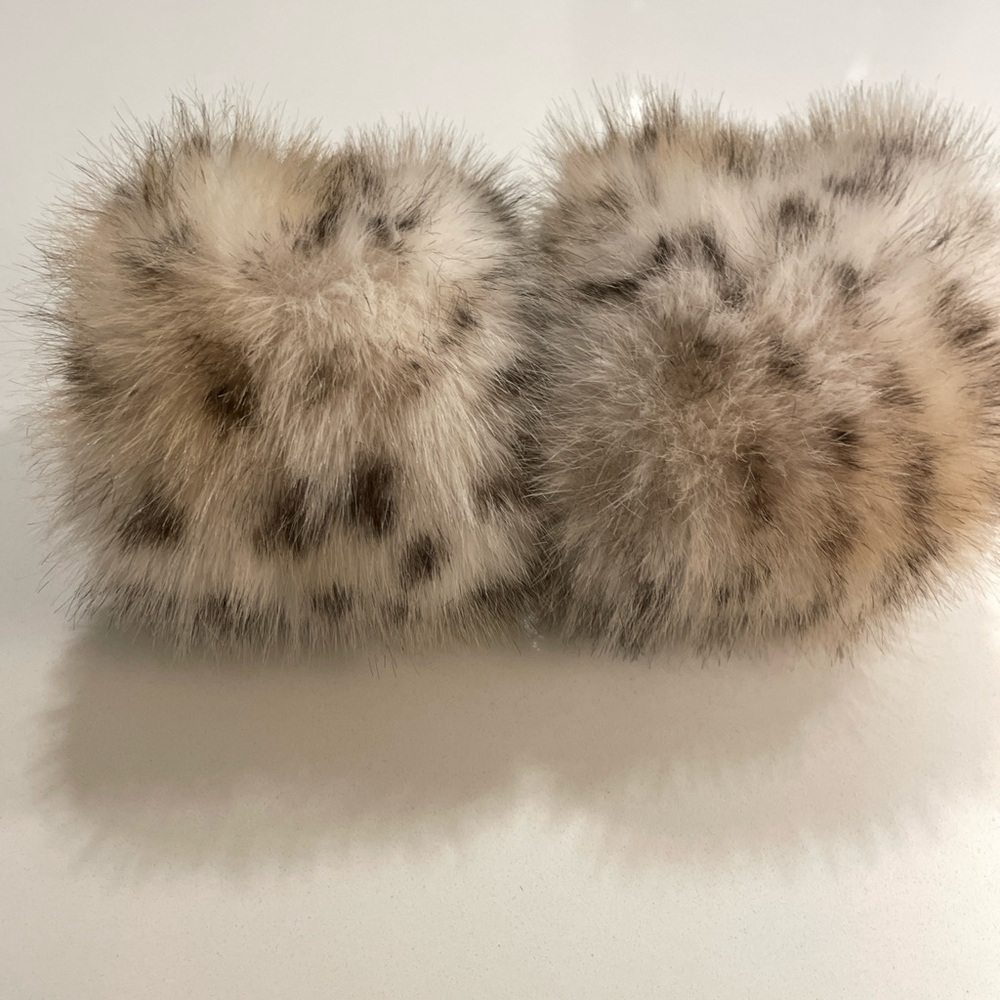 Faux Fur Cuffs in Cream and Black - Picture 4 of 12